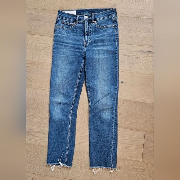 💝Gap Cigarrette High Rise Women's Blue Jeans - Picture 1 of 3